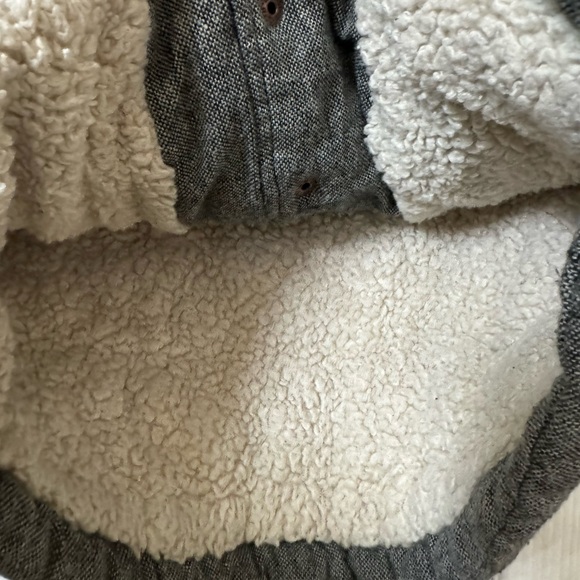 Nice Retro Gray & Black Snap Up Women’s Juniors L or XS Sherpa Vest Jacket - Picture 6 of 7